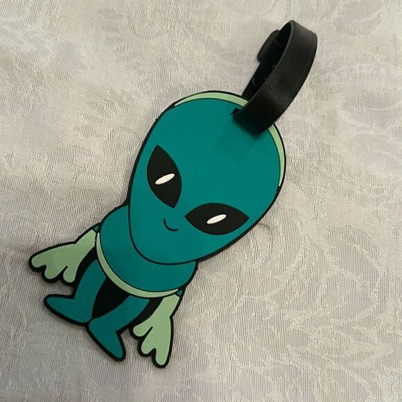 Luggage Tag Silicone Alien Spaceship Intergalactic Traveler ET Extraterrestrial - Picture 1 of 5